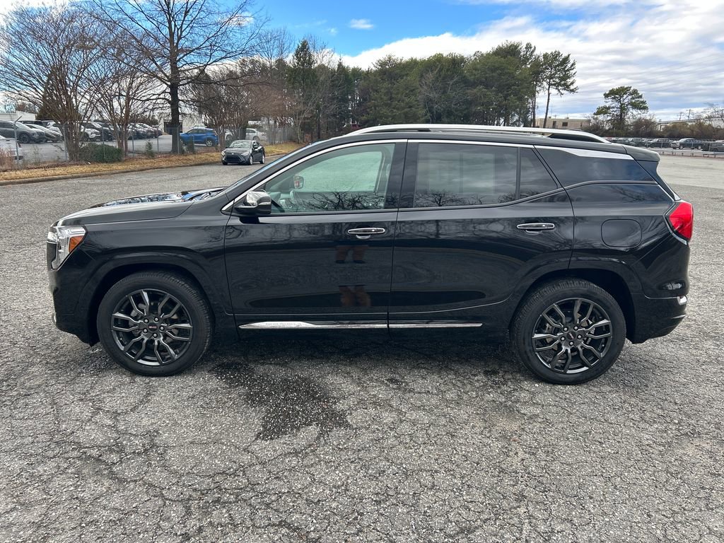Used 2022 GMC Terrain Denali w/ Black Diamond Edition image 2