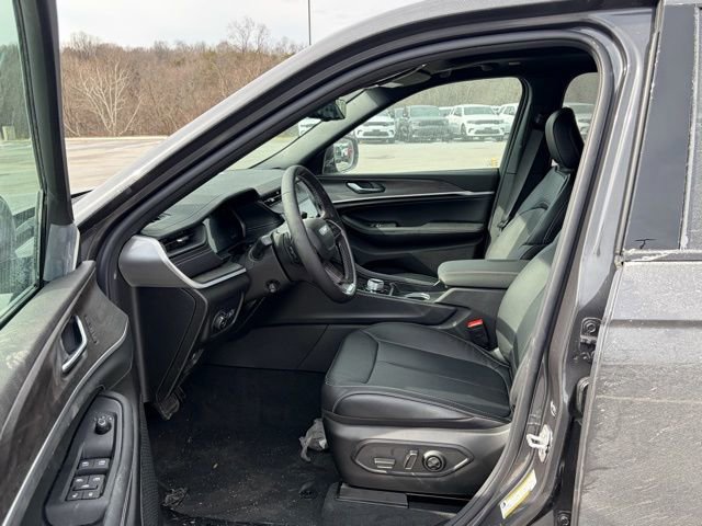 New 2026 Jeep Grand Cherokee Limited AWD/4WD image 16