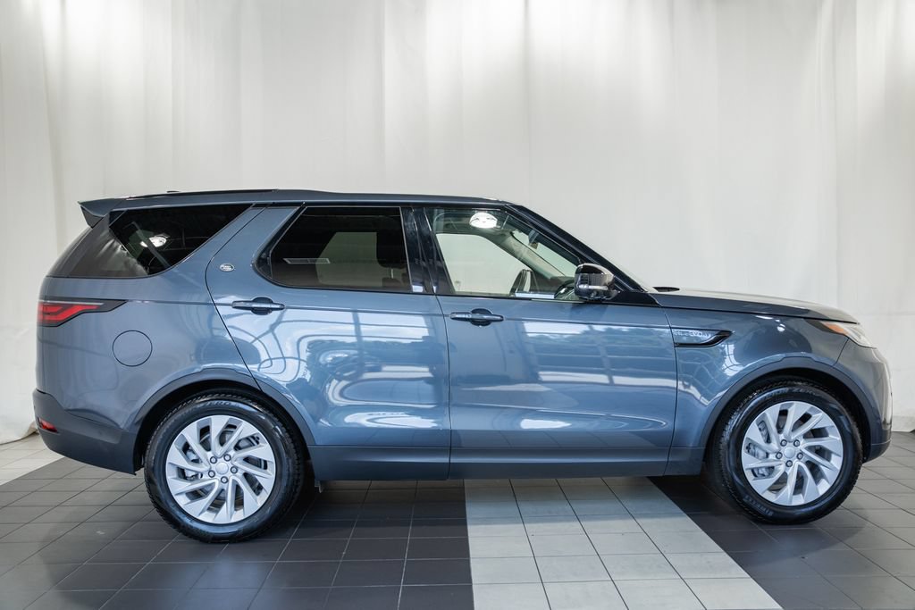 Used 2024 Land Rover Discovery S AWD/4WD image 3