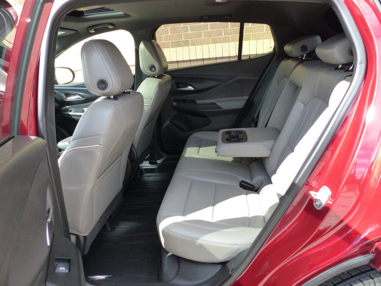 Used 2024 Buick Envista Avenir image 39