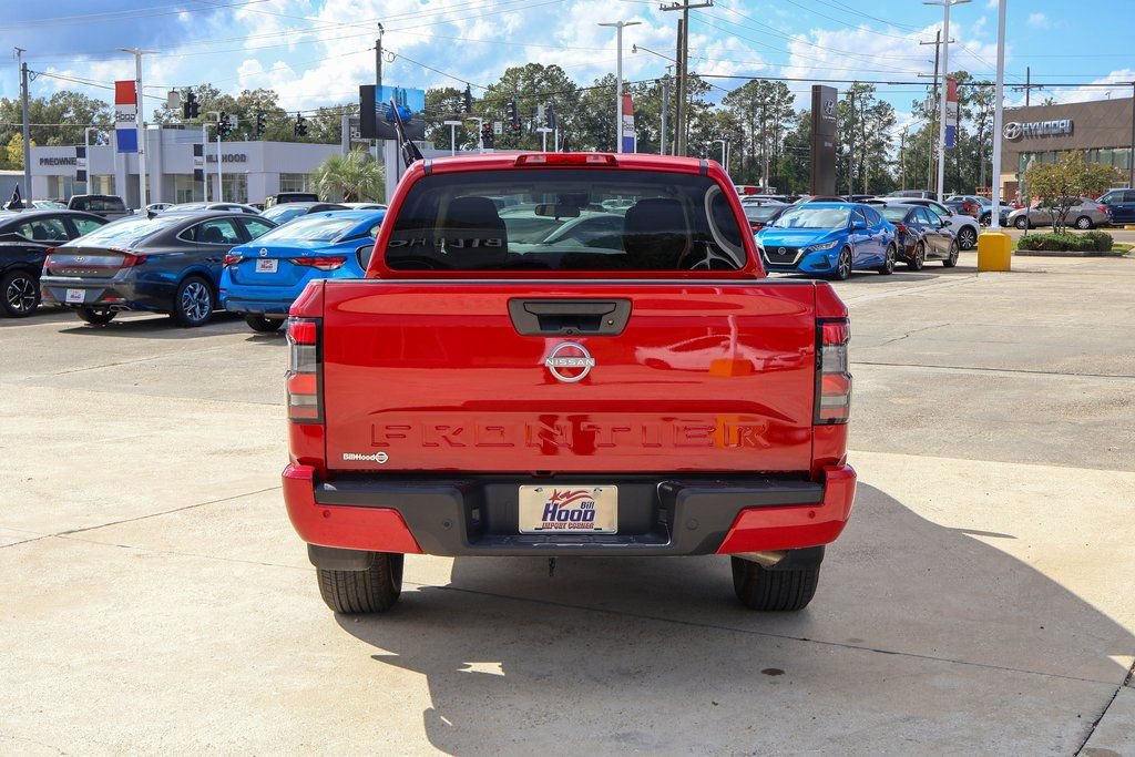 Certified 2025 Nissan Frontier SV image 18