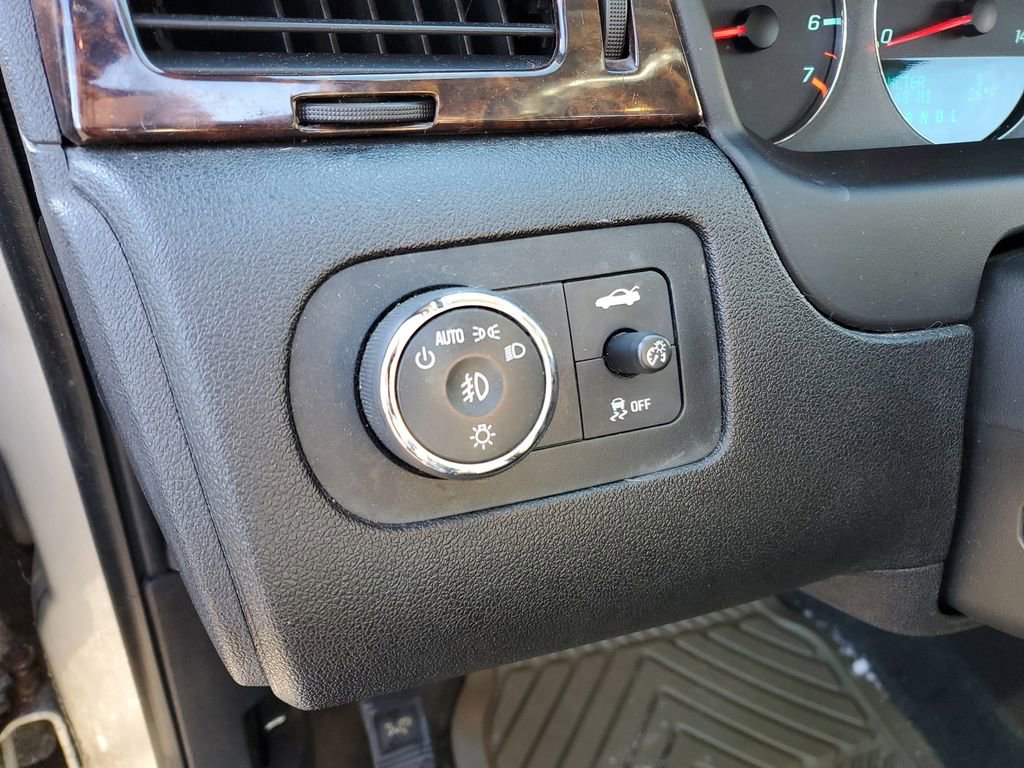 Used 2012 Chevrolet Impala LTZ image 10