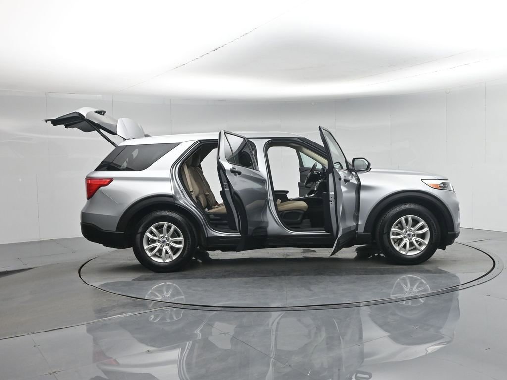 Certified 2021 Ford Explorer 2WD image 5