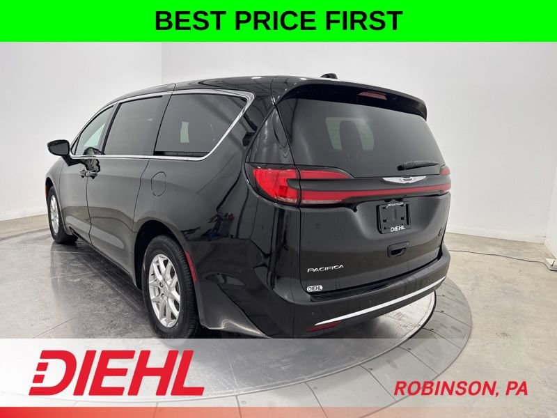New 2026 Chrysler Pacifica Select FWD image 5