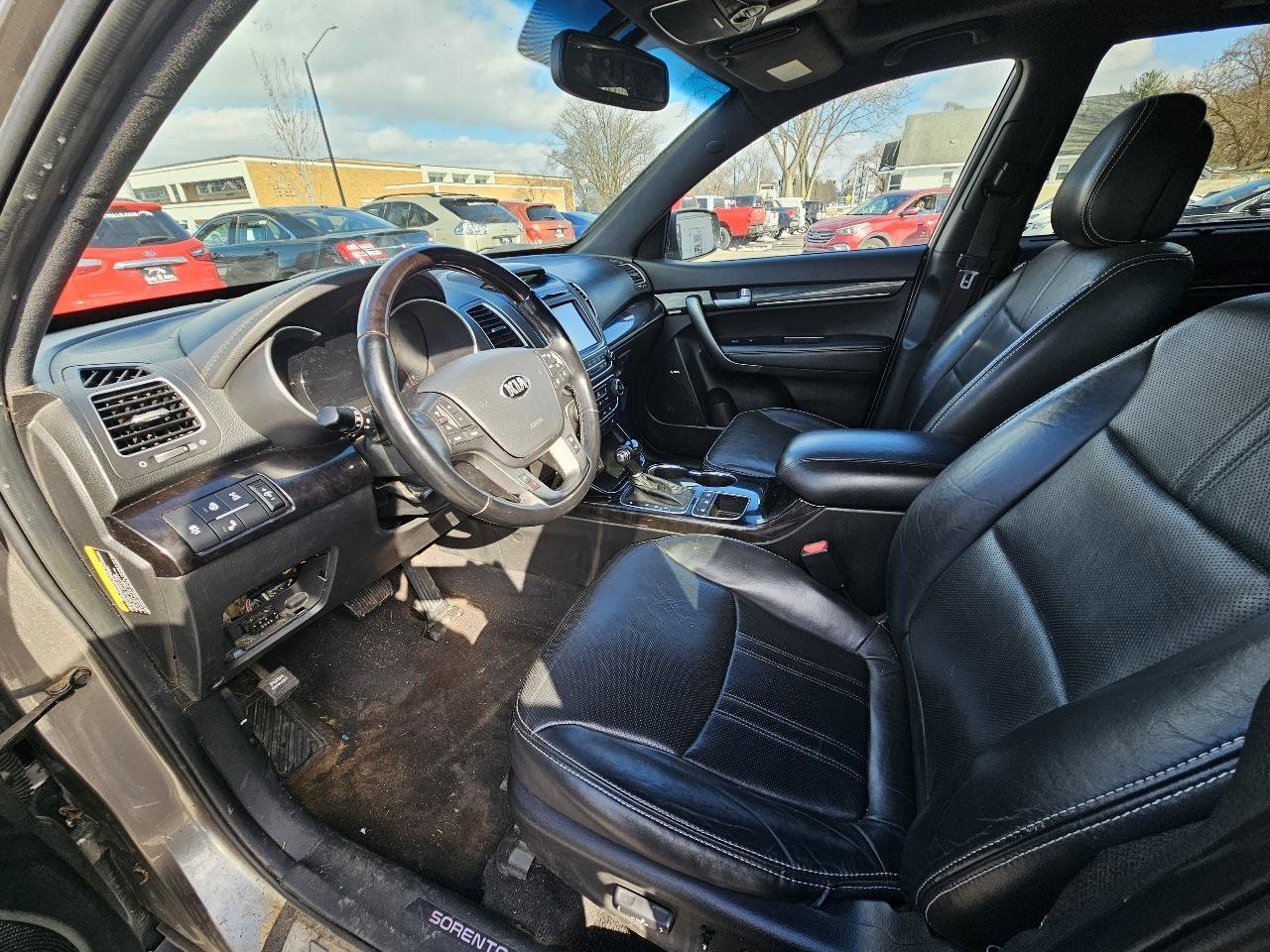 Used 2015 Kia Sorento SX image 17