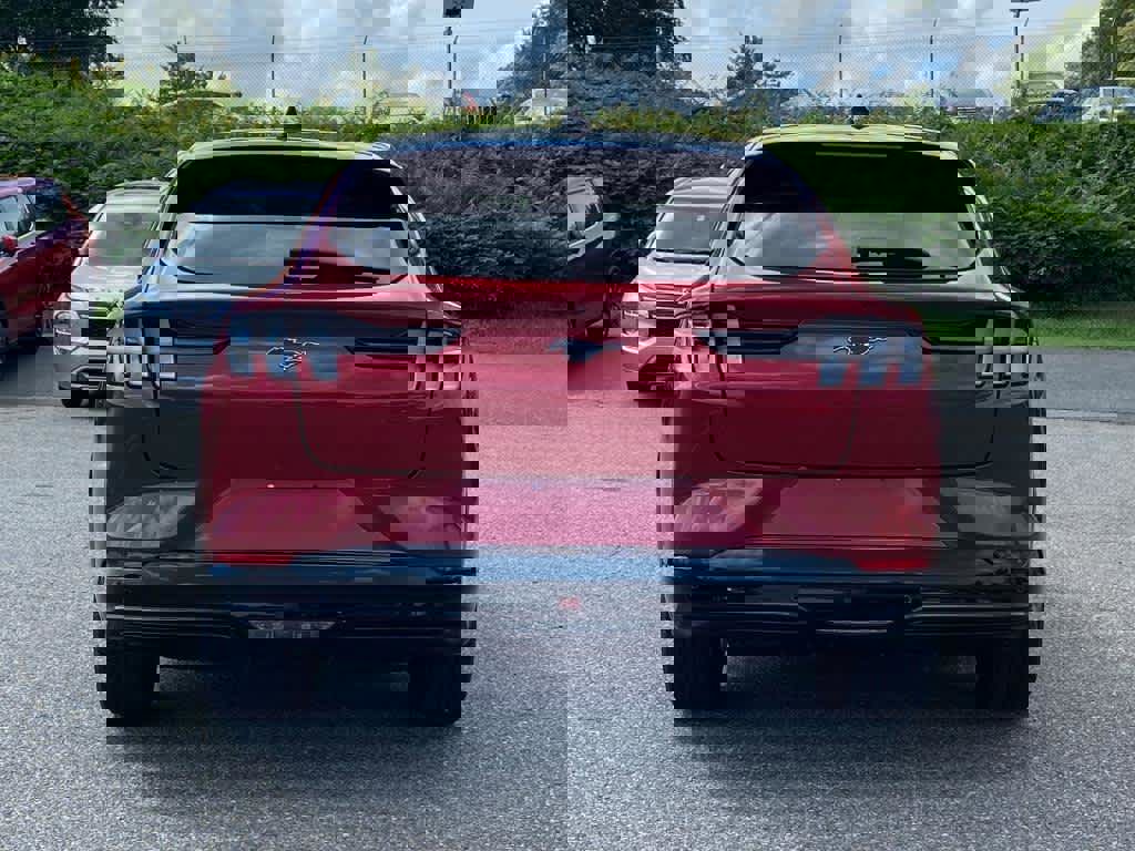 Used 2021 Ford Mustang Mach-E Premium image 4