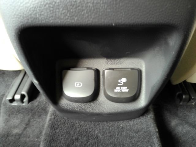 Used 2023 Genesis GV80 2.5T w/ Advanced Package image 35