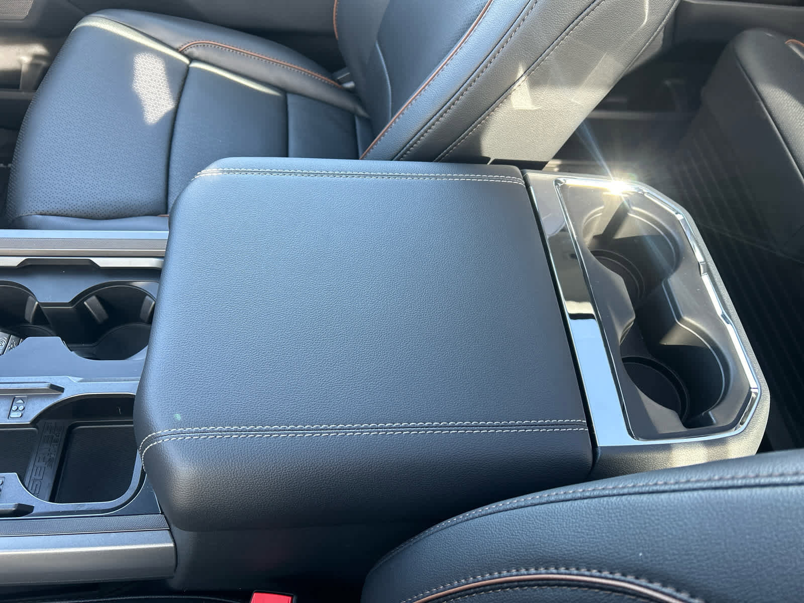 New 2026 Ford F250 Lariat w/ Black Appearance Package image 69