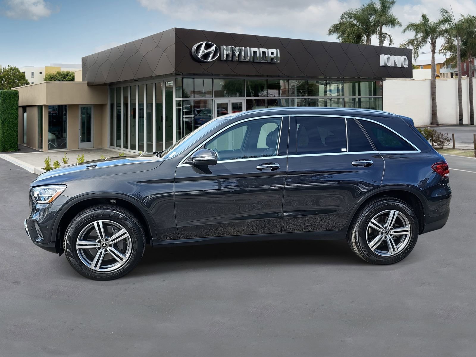 Used 2022 Mercedes-Benz GLC 300 image 6