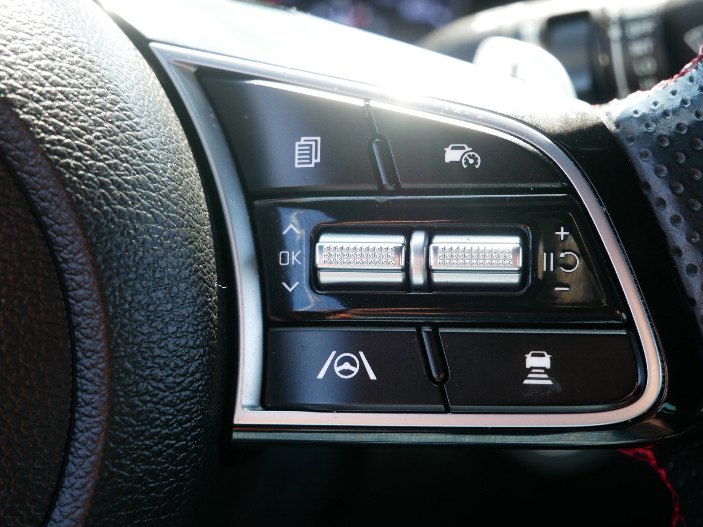 Used 2023 Kia Forte GT FWD image 30