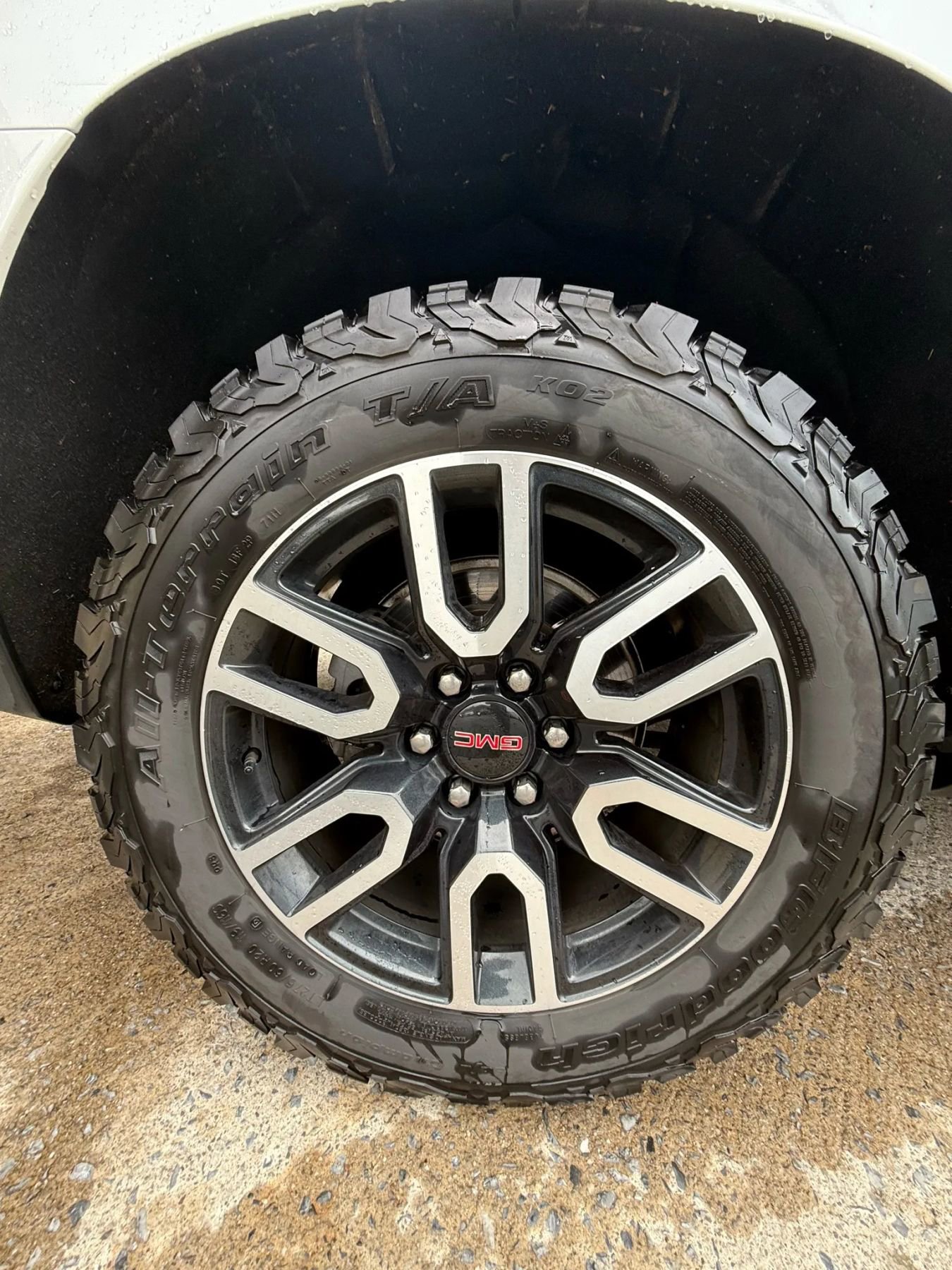 Used 2021 GMC Yukon AT4 w/ AT4 Premium Package image 18