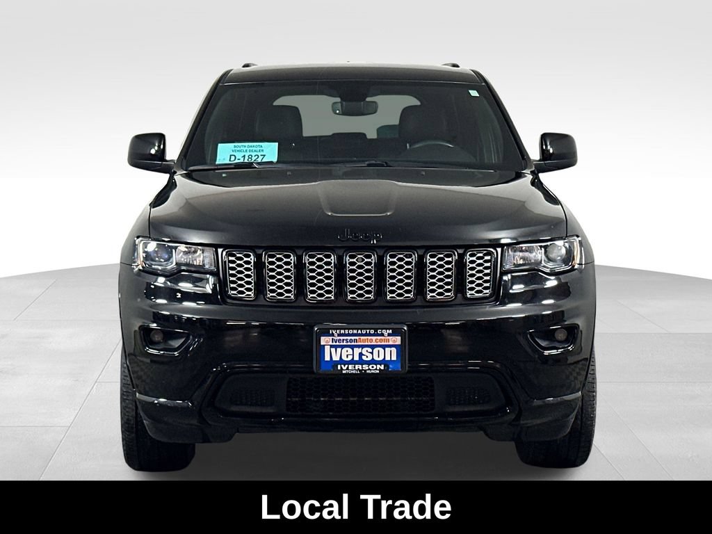 Used 2022 Jeep Grand Cherokee Laredo X AWD/4WD image 3