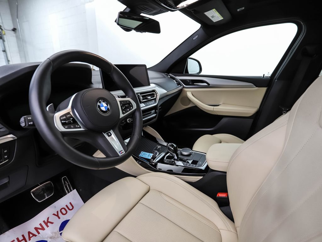 Certified 2025 BMW X4 xDrive30i image 10