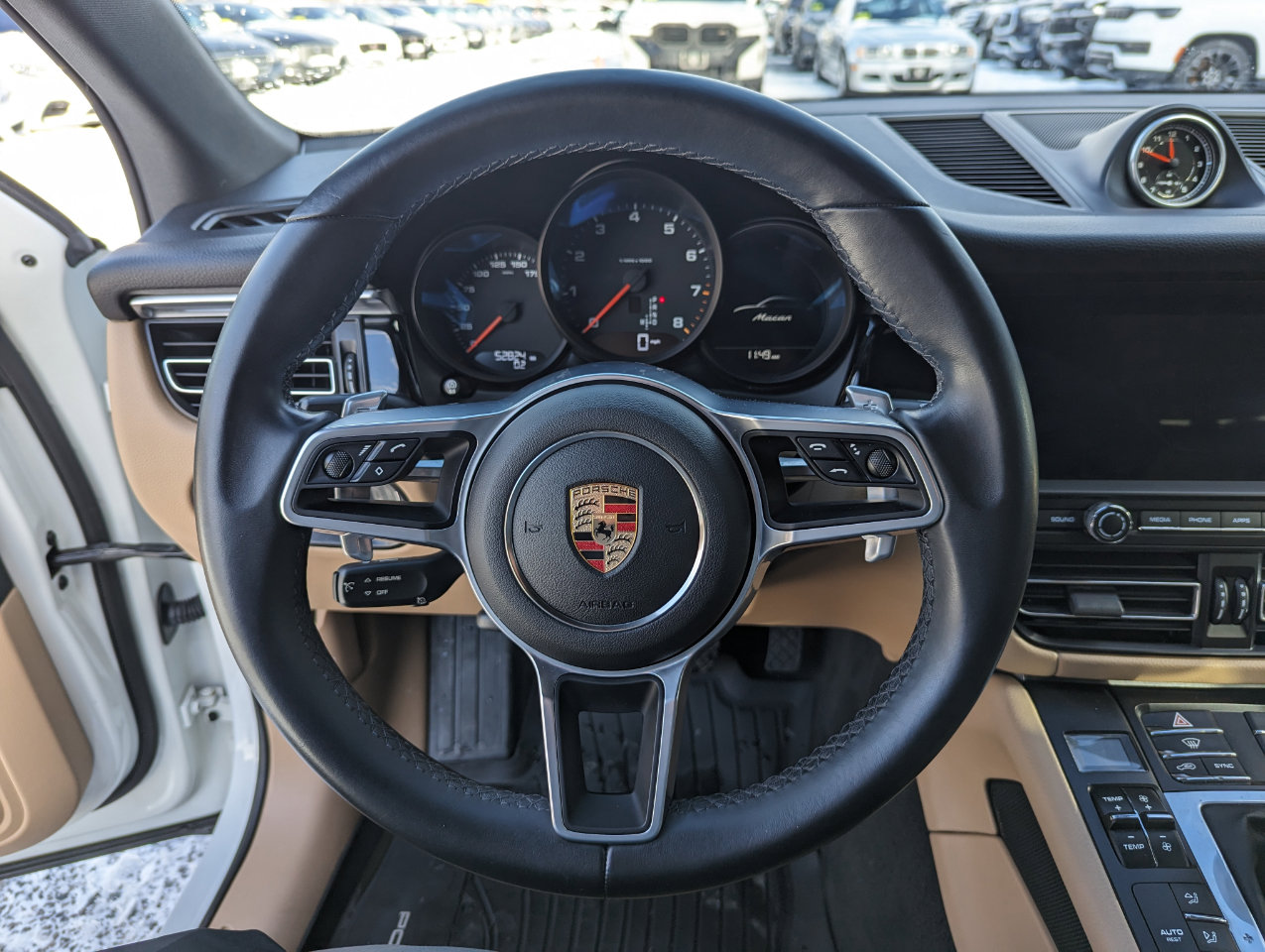 Used 2020 Porsche Macan AWD image 16