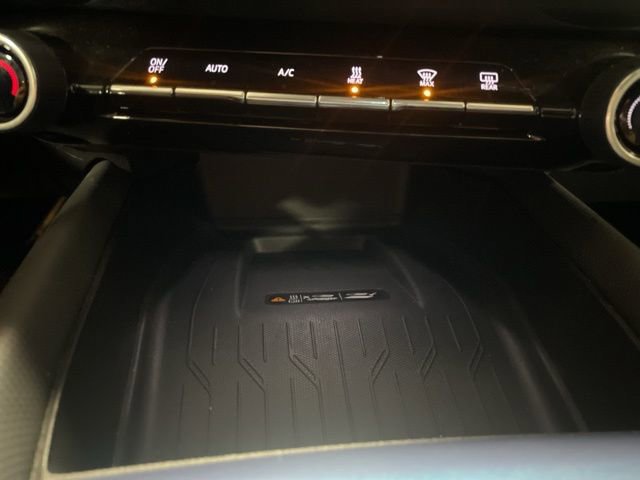 Used 2025 Chevrolet Equinox EV LT w/ Convenience Package image 27