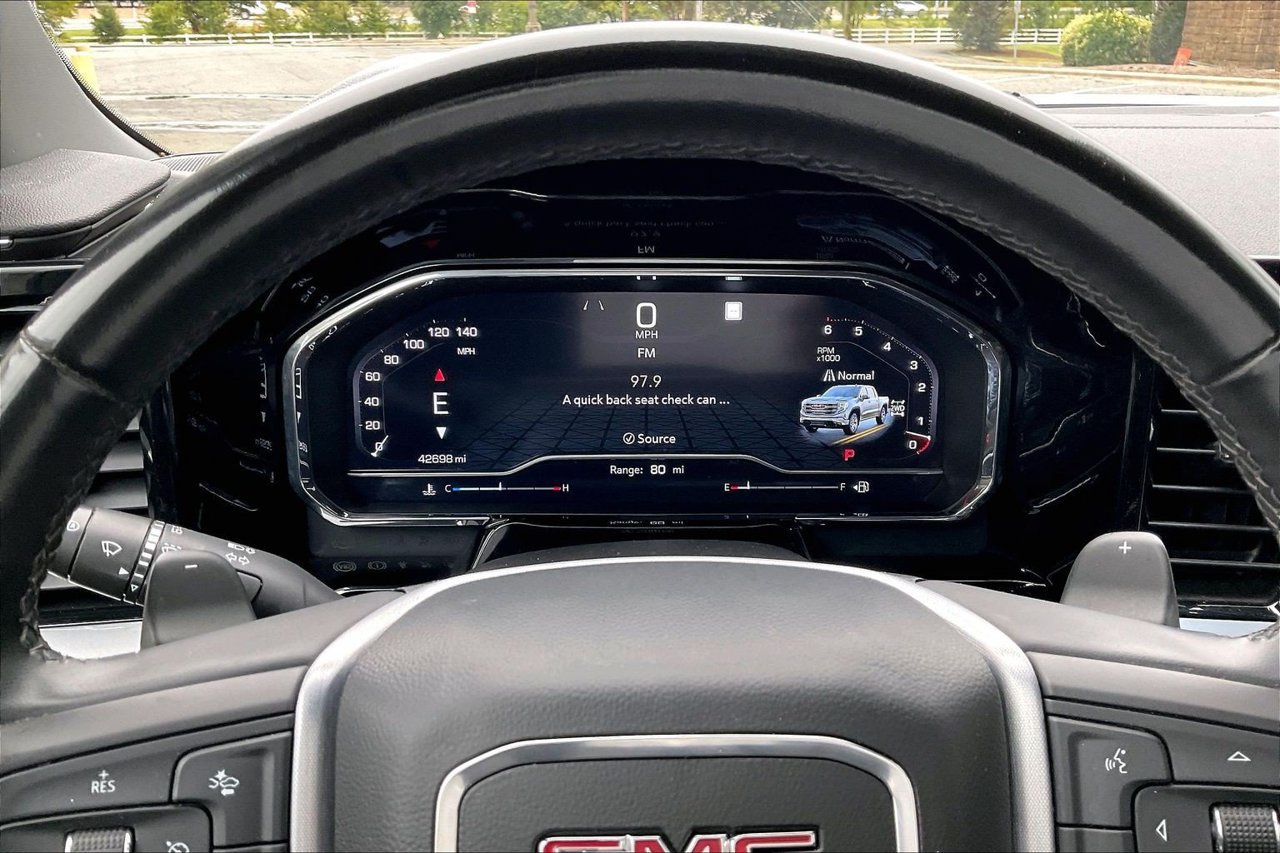 Used 2023 GMC Sierra 1500 Elevation w/ Elevation Premium Package AWD/4WD image 10