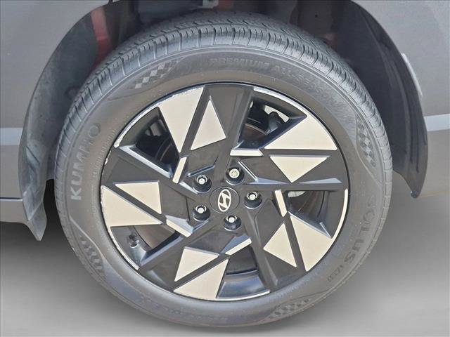 Used 2024 Hyundai Kona SEL FWD image 16