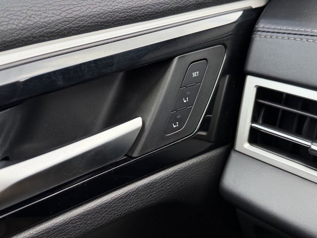 Used 2024 Mitsubishi Outlander SEL image 24