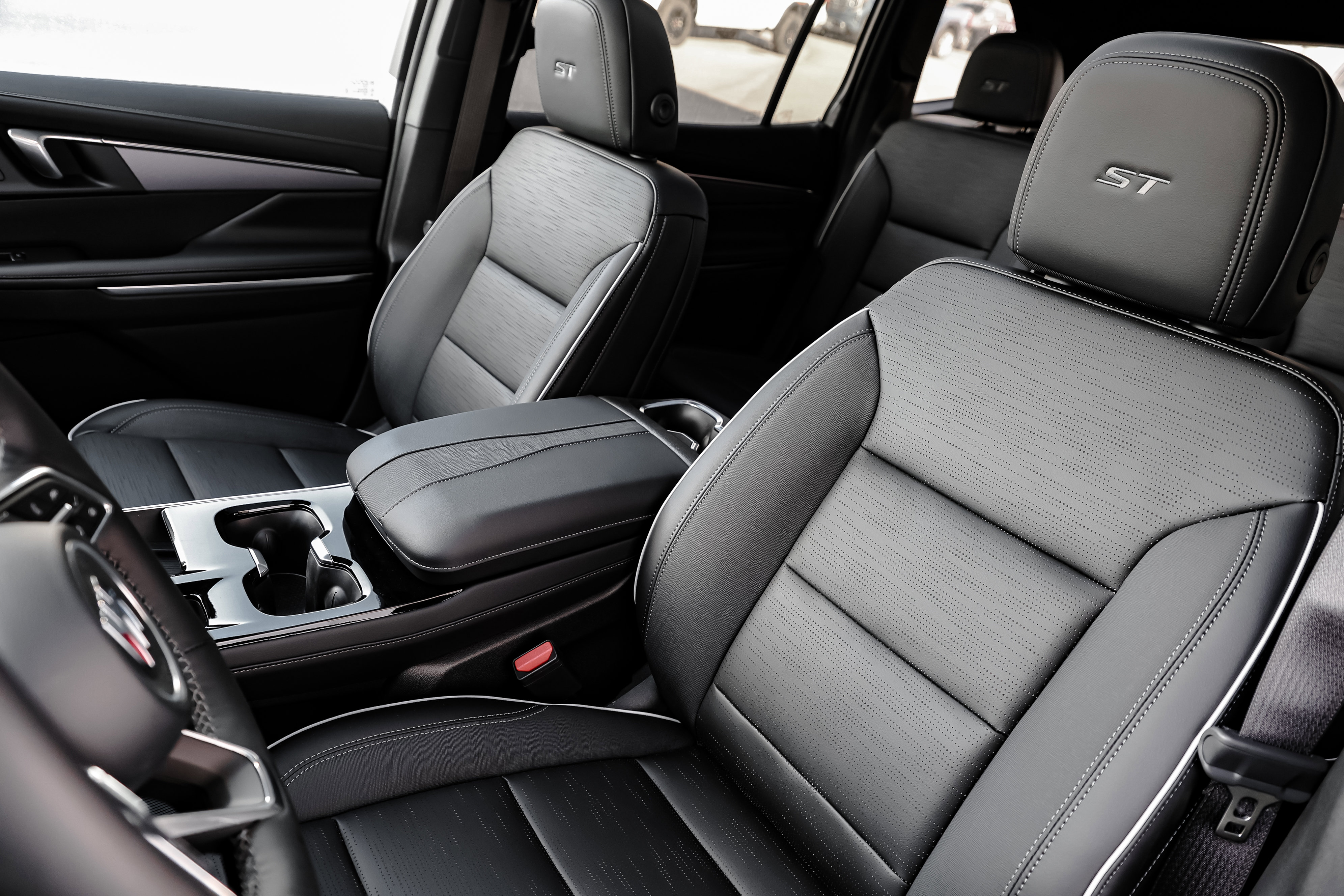 New 2026 Buick Enclave Sport Touring w/ Power Package image 6