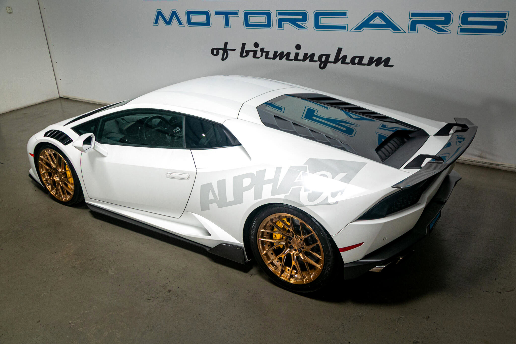 Used 2015 Lamborghini Huracan LP 610-4 image 23