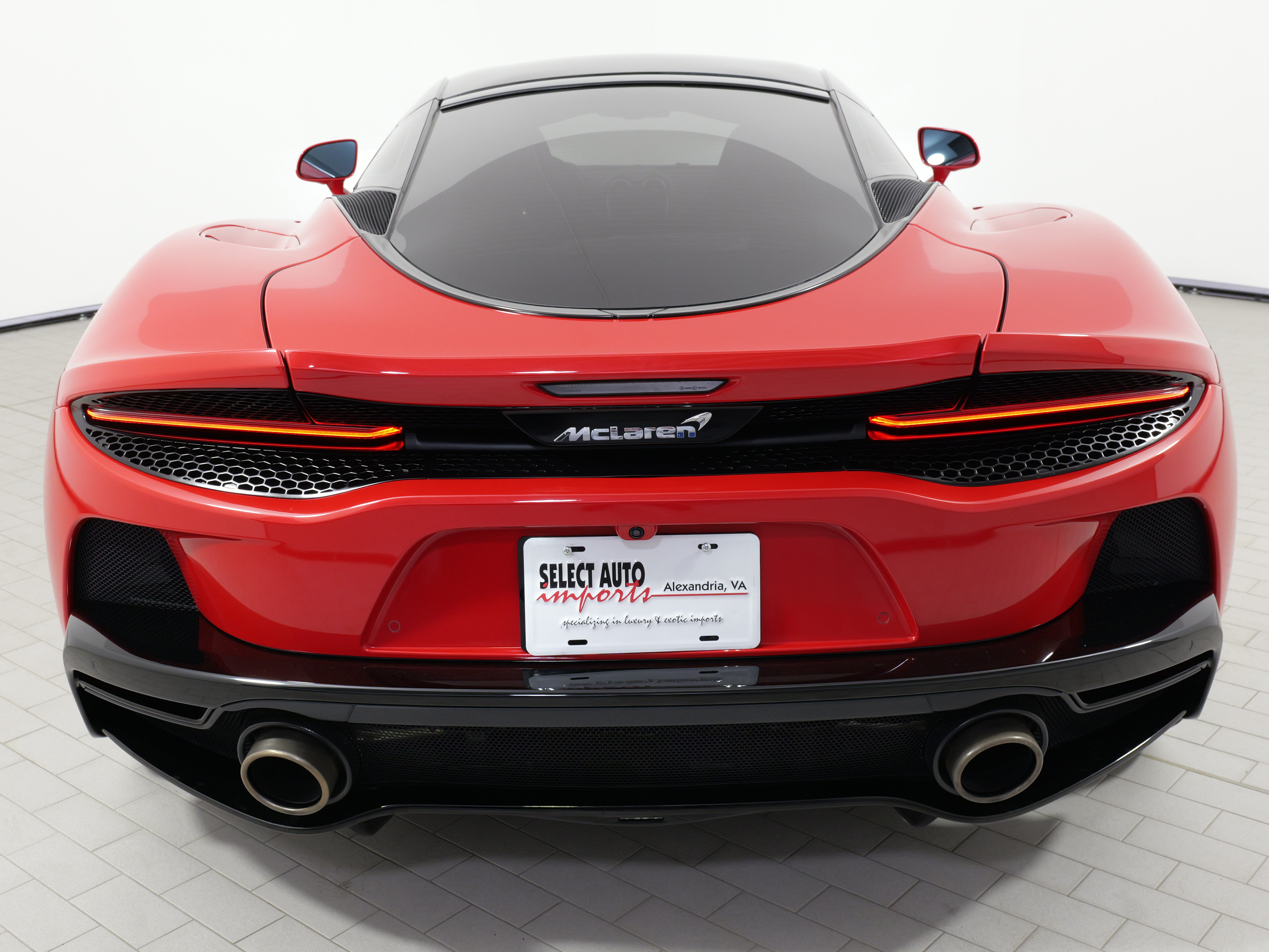 Used 2022 McLaren GT RWD image 15