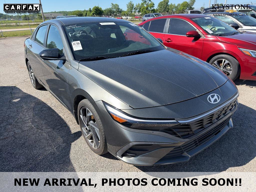 Used 2025 Hyundai Elantra Sport FWD image 1