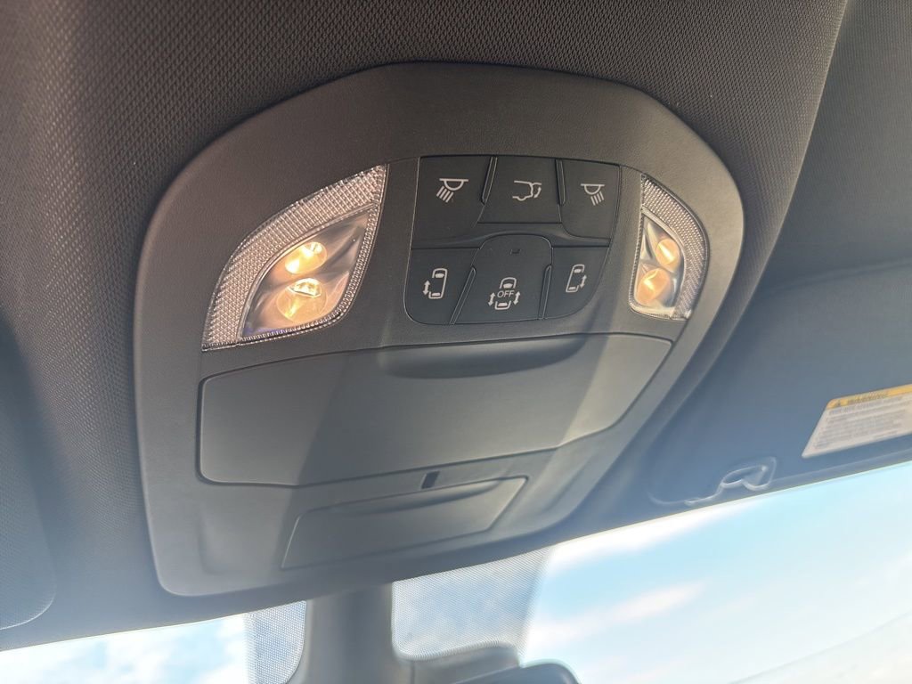 New 2026 Chrysler Pacifica Select image 31