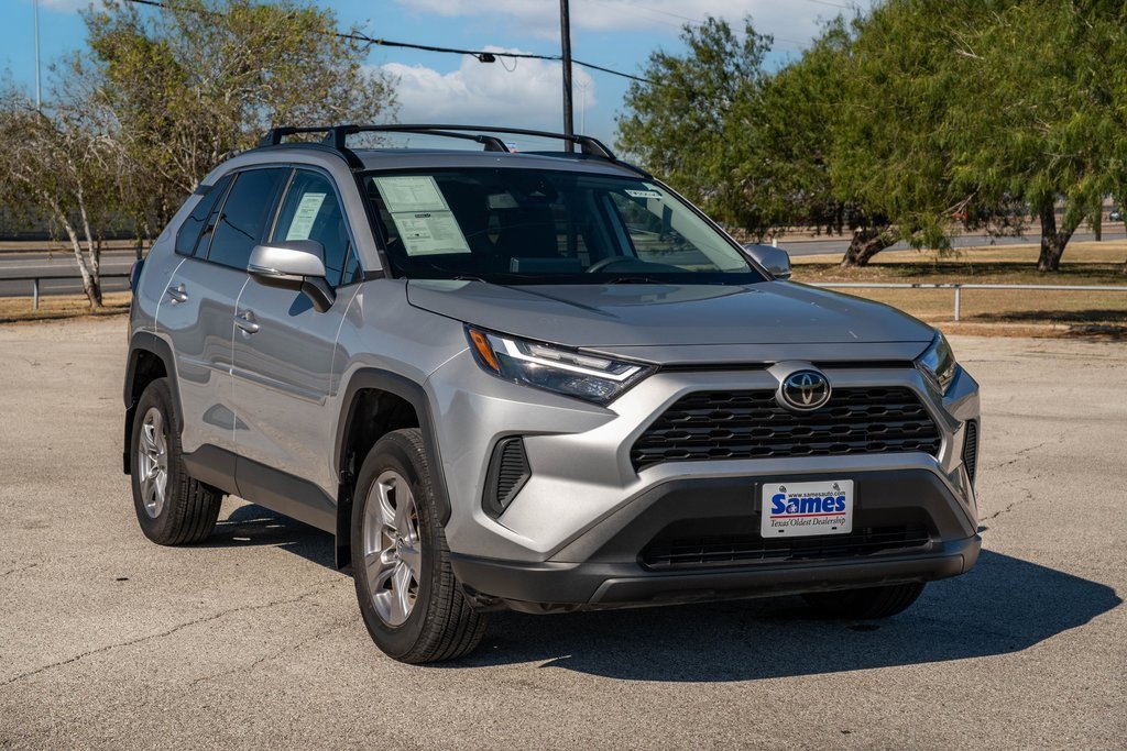 Used 2023 Toyota RAV4 XLE image 1