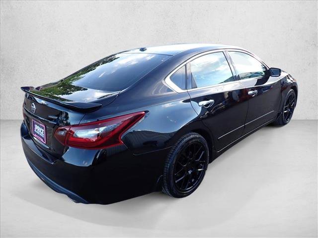 Used 2018 Nissan Altima 2.5 SR w/ SR Midnight Edition FWD video 3