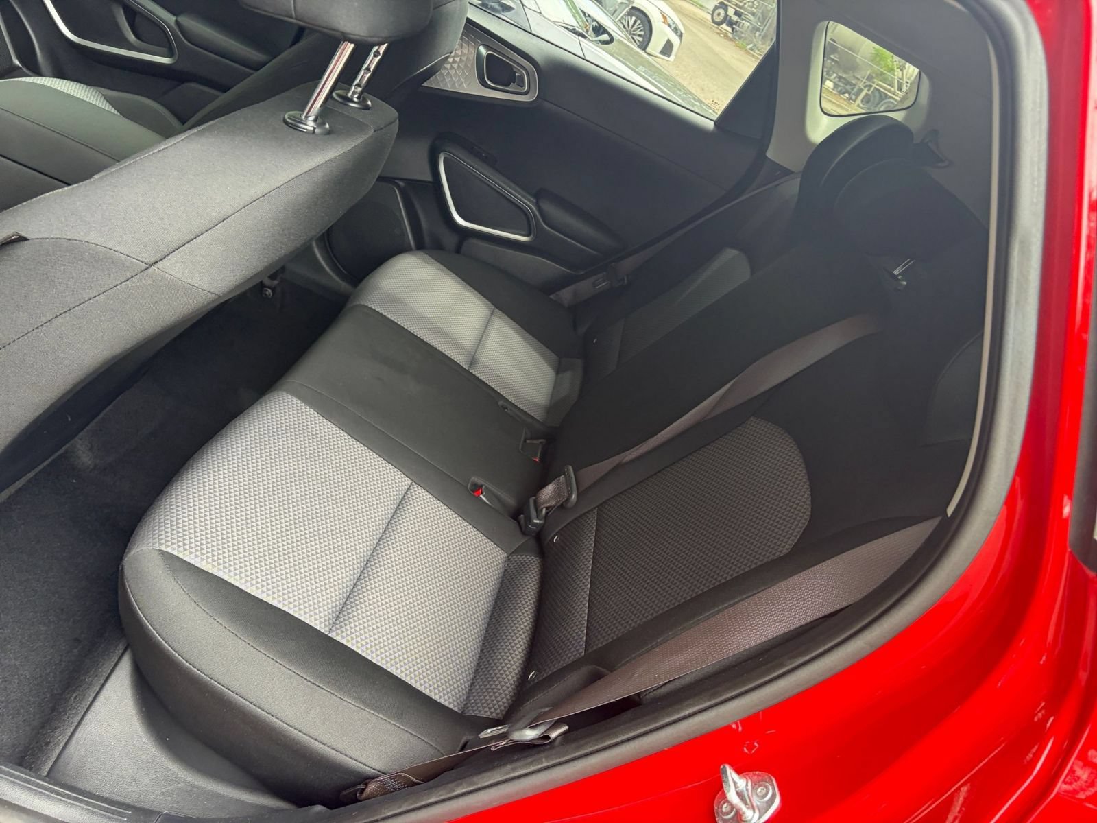Used 2025 Kia Soul LX w/ LX Technology Package FWD image 22