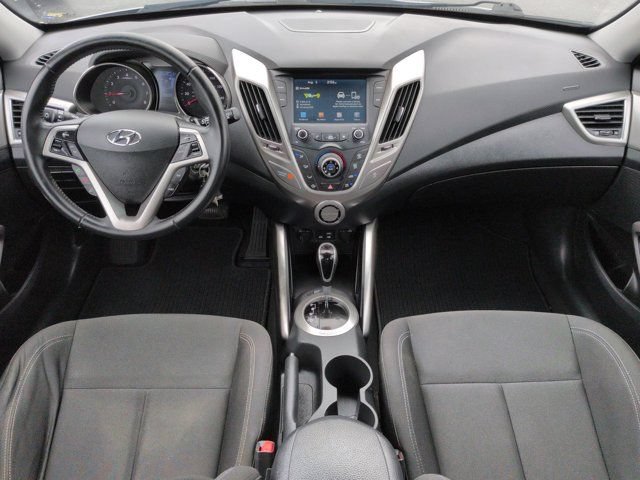 Used 2017 Hyundai Veloster FWD image 15