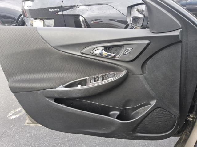Used 2020 Chevrolet Malibu LT FWD image 11