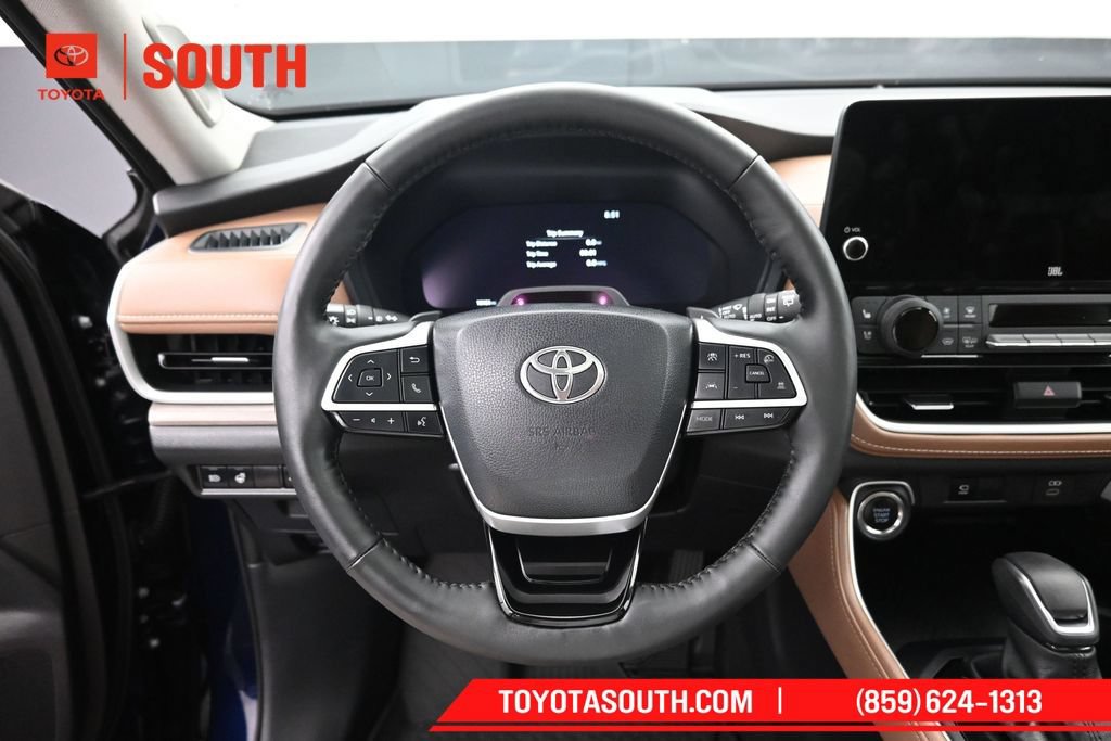 Certified 2025 Toyota Grand Highlander AWD image 23