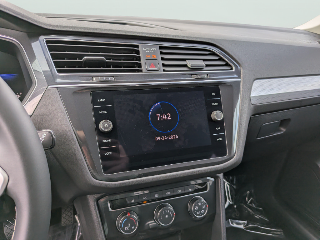 Certified 2024 Volkswagen Tiguan S FWD image 19