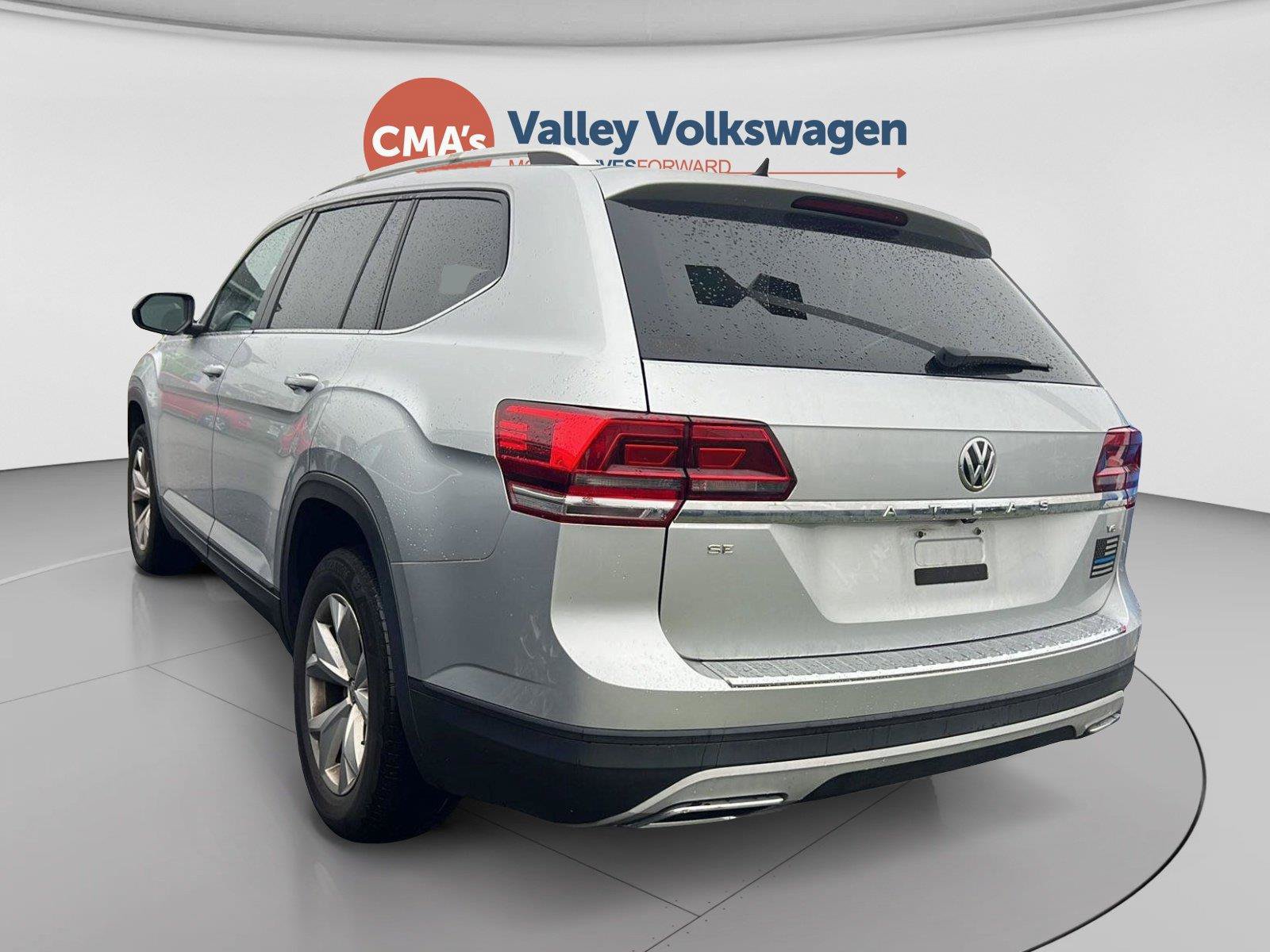 Used 2018 Volkswagen Atlas SE FWD image 2