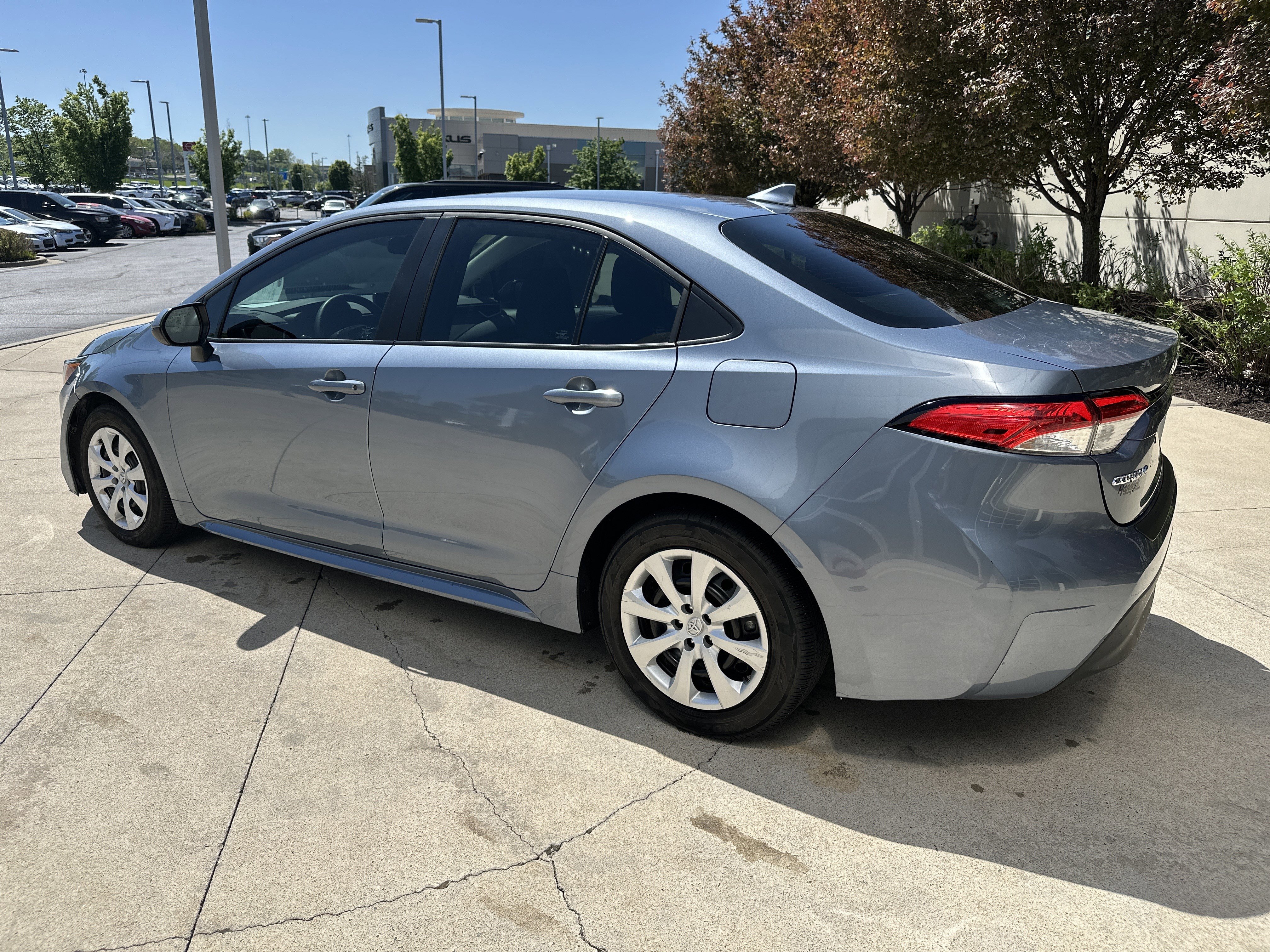 Used 2023 Toyota Corolla LE FWD image 7