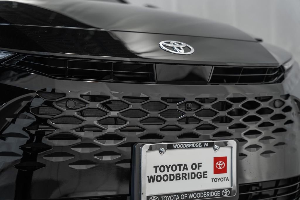 New 2025 Toyota Crown Signia image 12