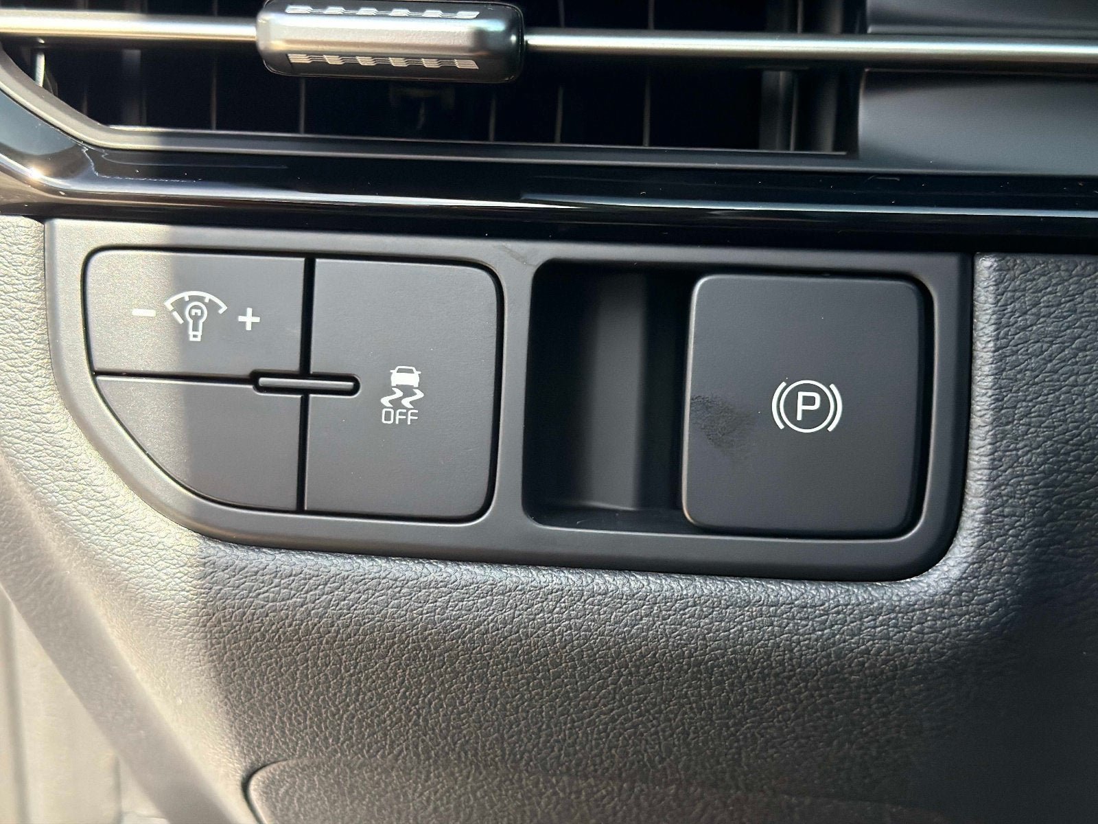 New 2027 Kia Sportage LX w/ LX Convenience Package FWD image 29