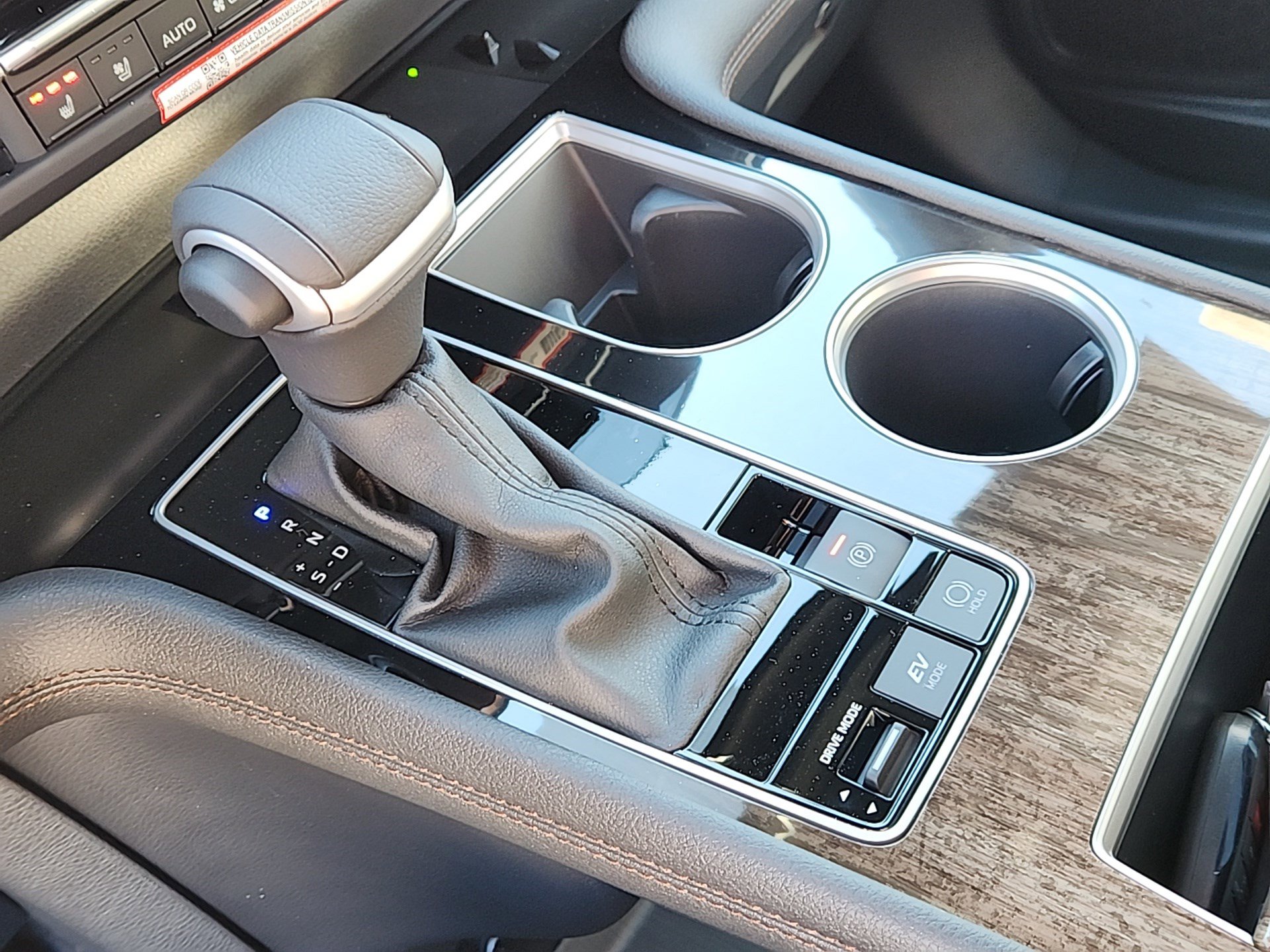 New 2026 Toyota Sienna Limited image 17