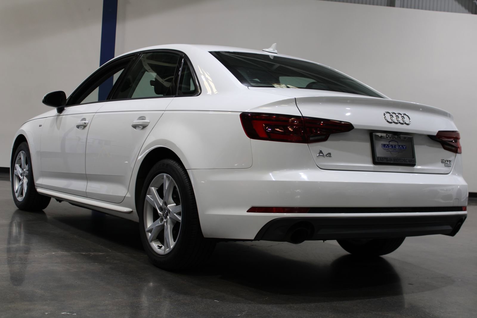 Used 2018 Audi A4 2.0T Ultra Premium w/ Convenience Package image 7