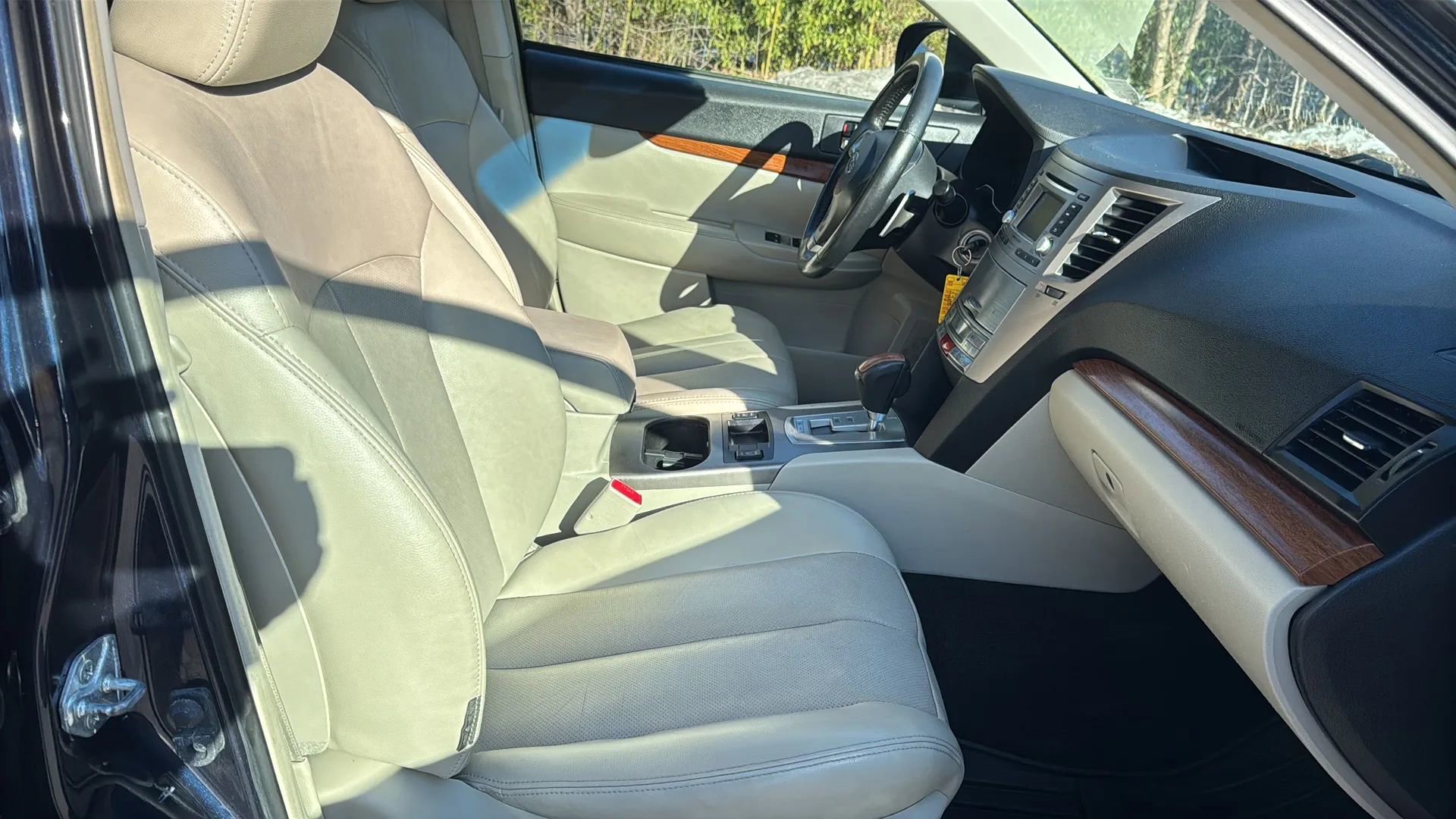 Used 2013 Subaru Outback 3.6R Limited w/ Moonroof Pkg image 12