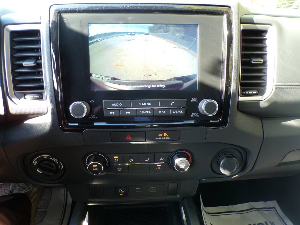 Used 2022 Nissan Frontier SV w/ Technology Package AWD/4WD image 25
