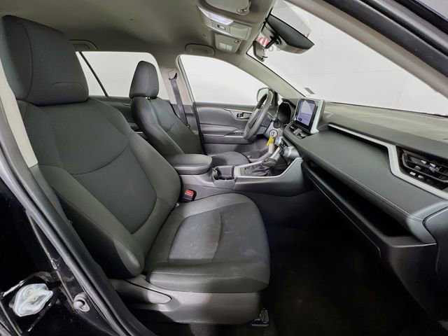 Used 2024 Toyota RAV4 LE AWD/4WD image 36