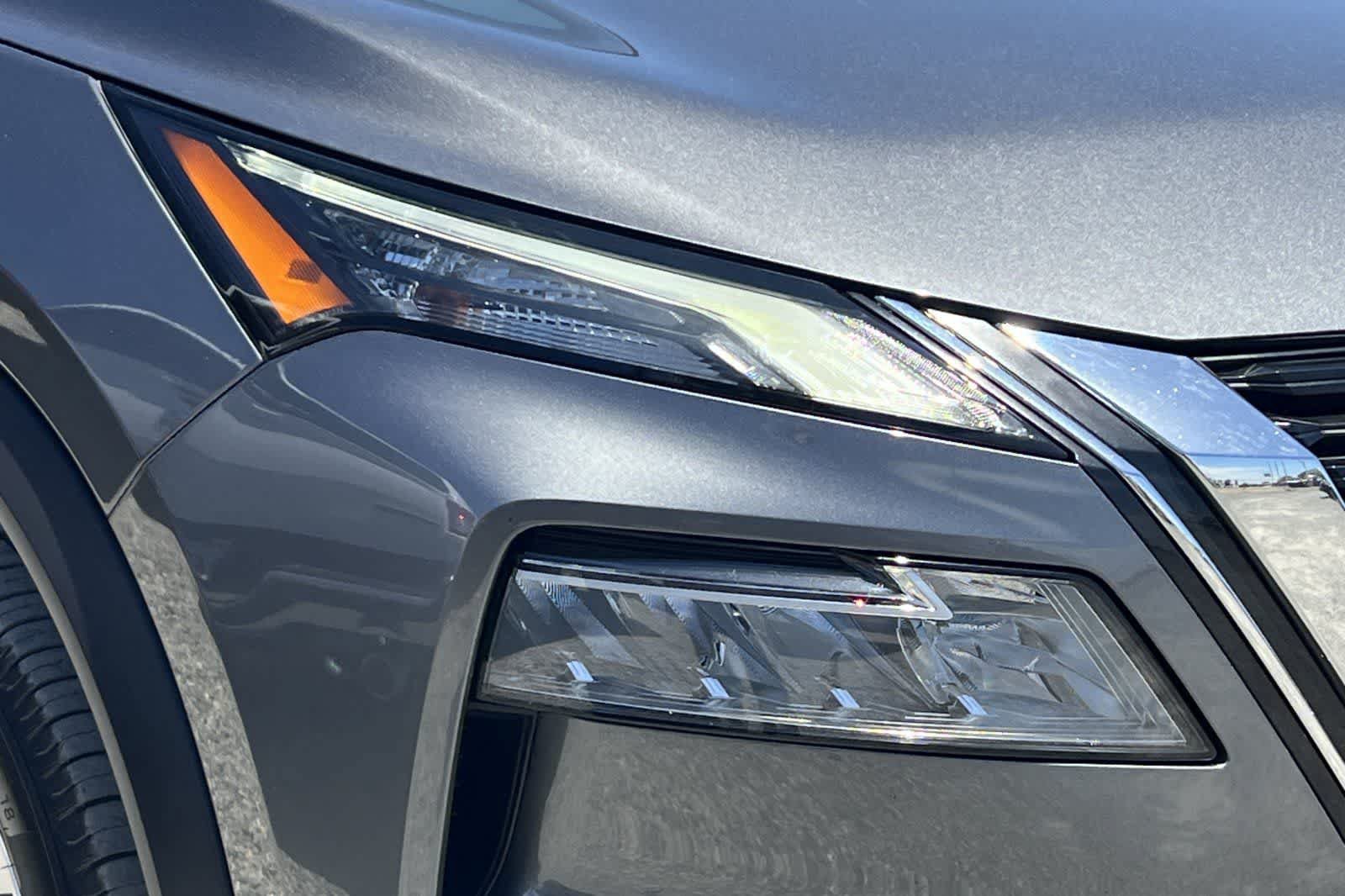 Used 2021 Nissan Rogue SV FWD image 33