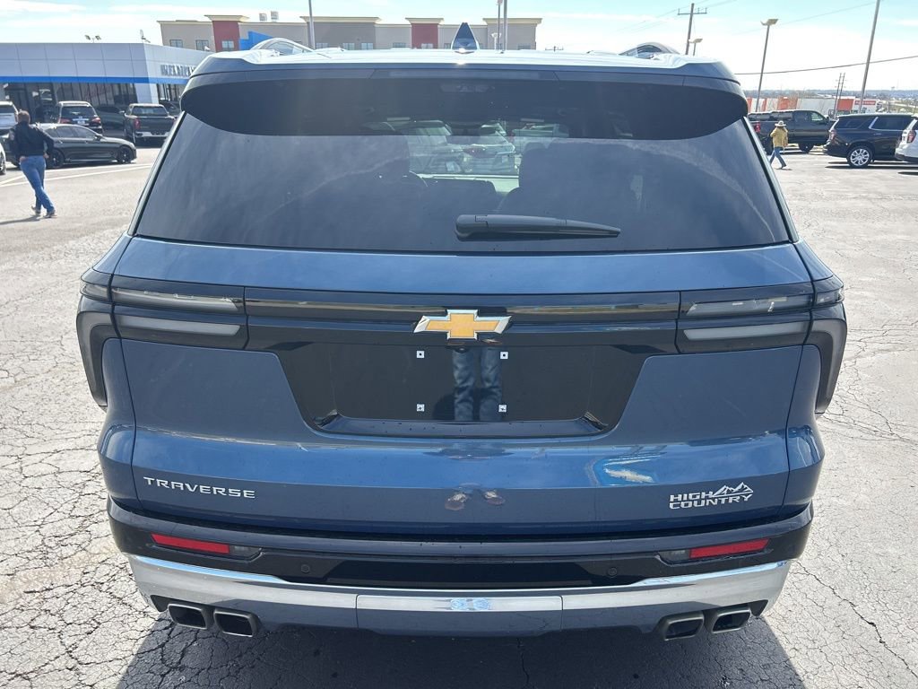 Used 2025 Chevrolet Traverse High Country image 6