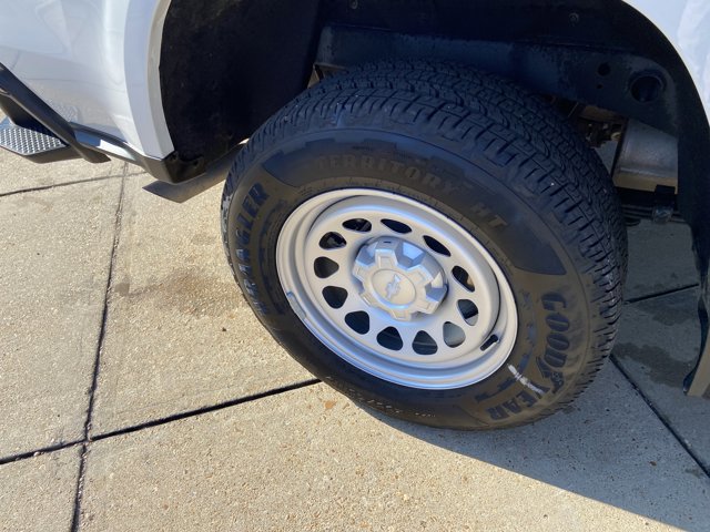 Used 2024 Chevrolet Colorado W/T image 30