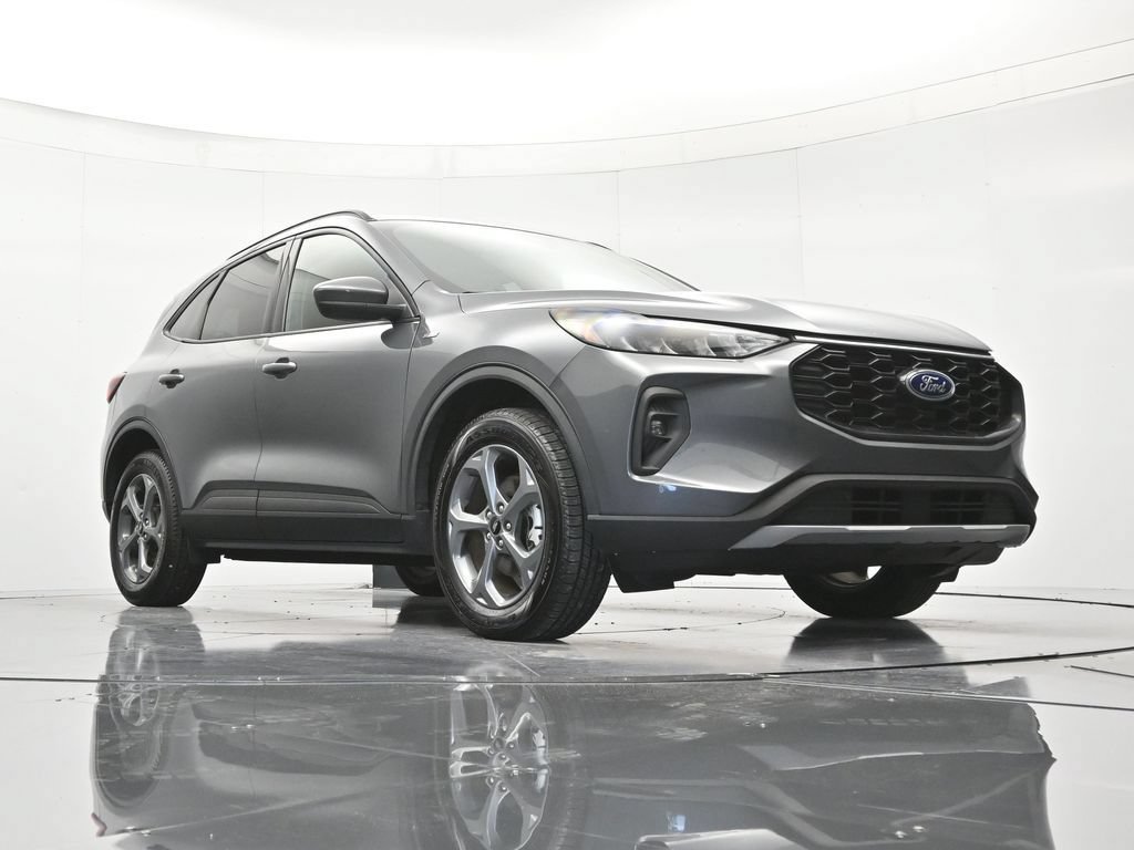 Used 2025 Ford Escape ST-Line Select AWD/4WD image 38
