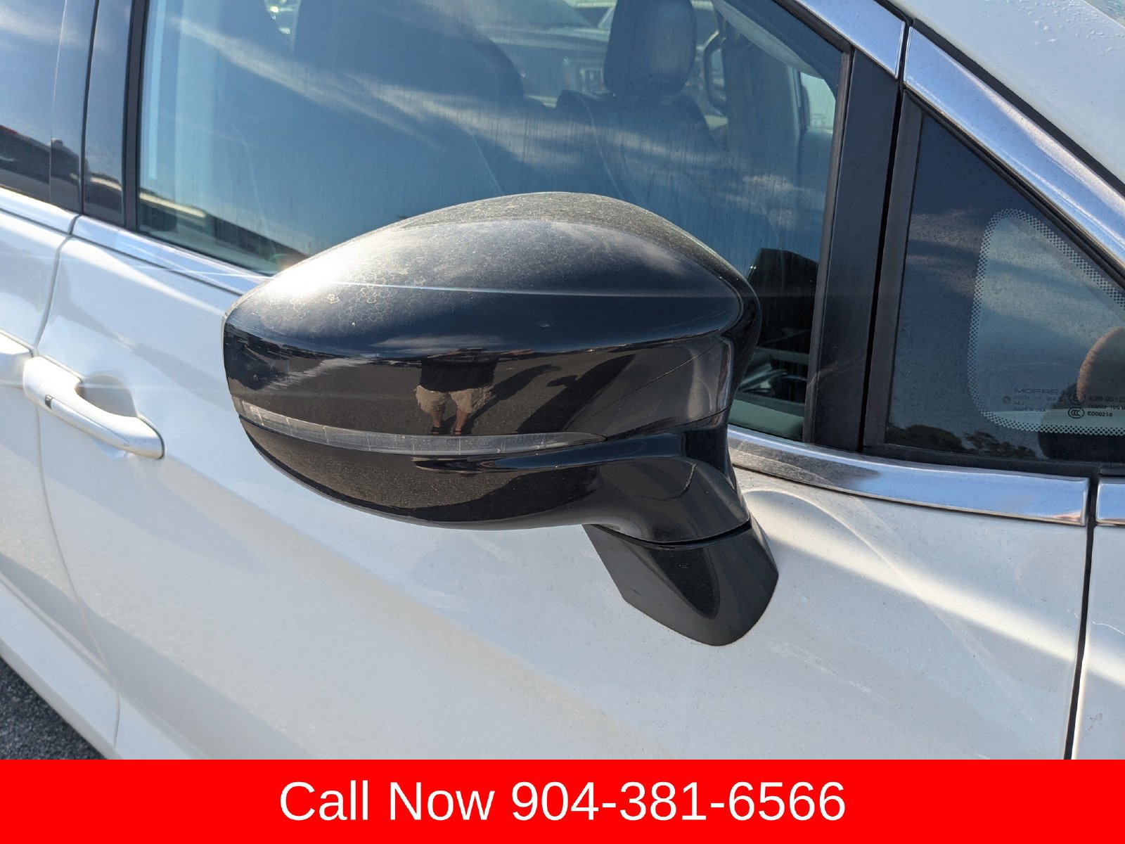 Used 2024 Chrysler Pacifica Limited FWD image 11