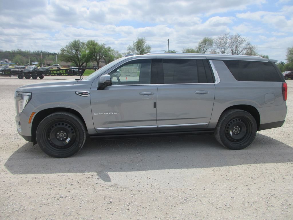 New 2026 GMC Yukon XL Denali image 7