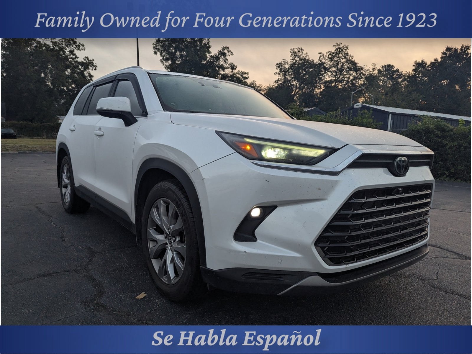 Used 2024 Toyota Grand Highlander FWD image 1